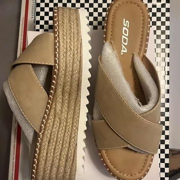 NUDE CRISS CROSS JUTE PLATFORM SANDAL - Picture 1 of 3